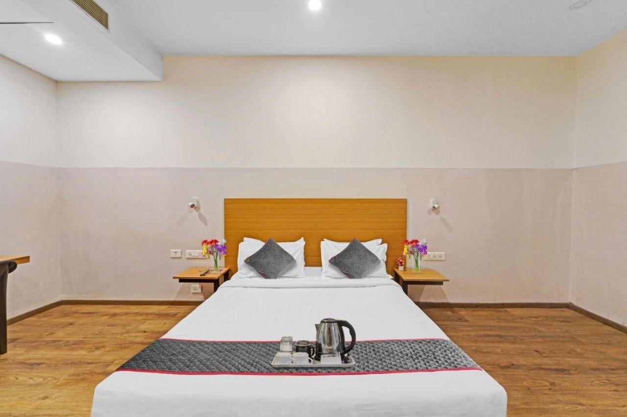 Ks Residency Hotel Madras Buitenkant foto