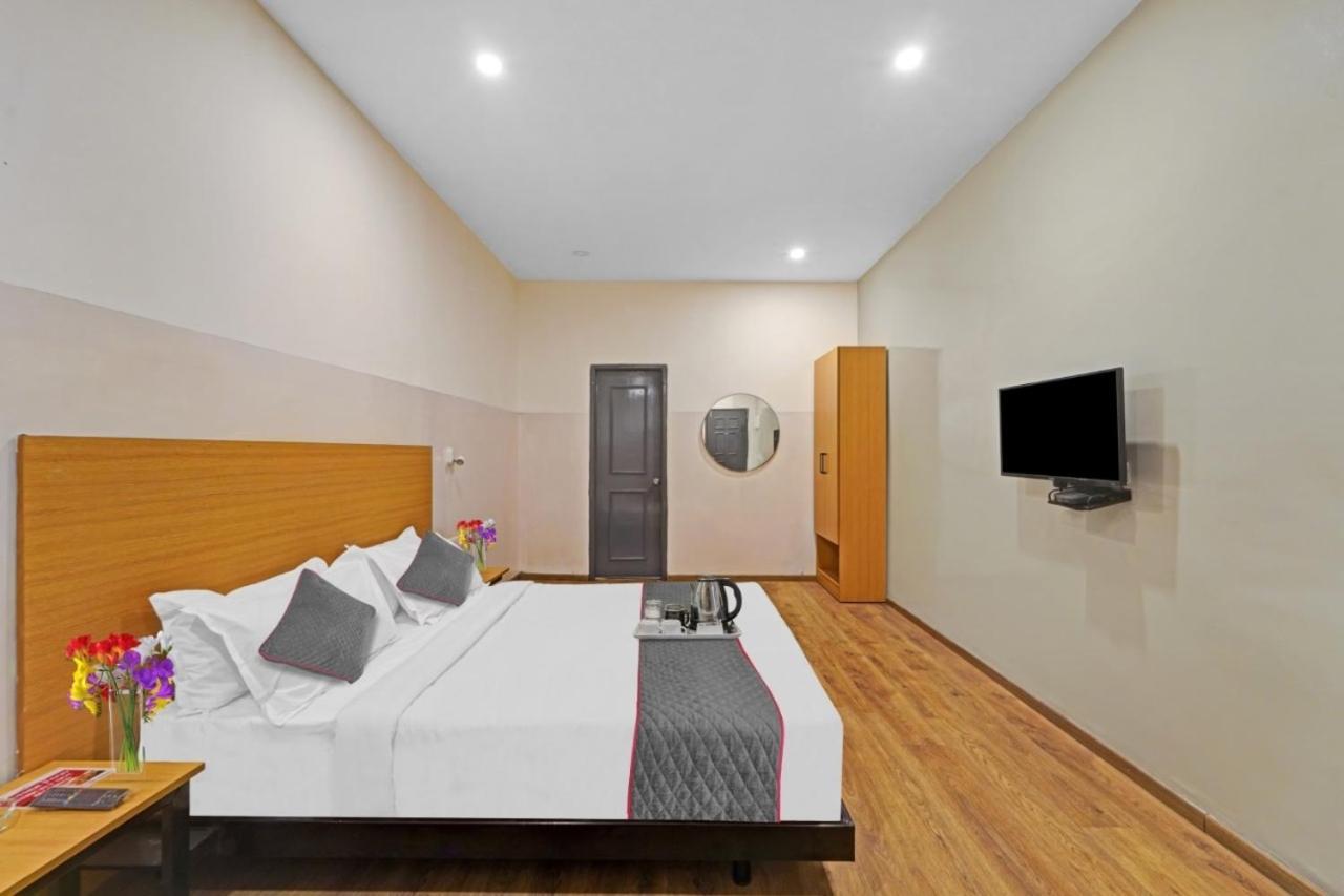 Ks Residency Hotel Madras Buitenkant foto